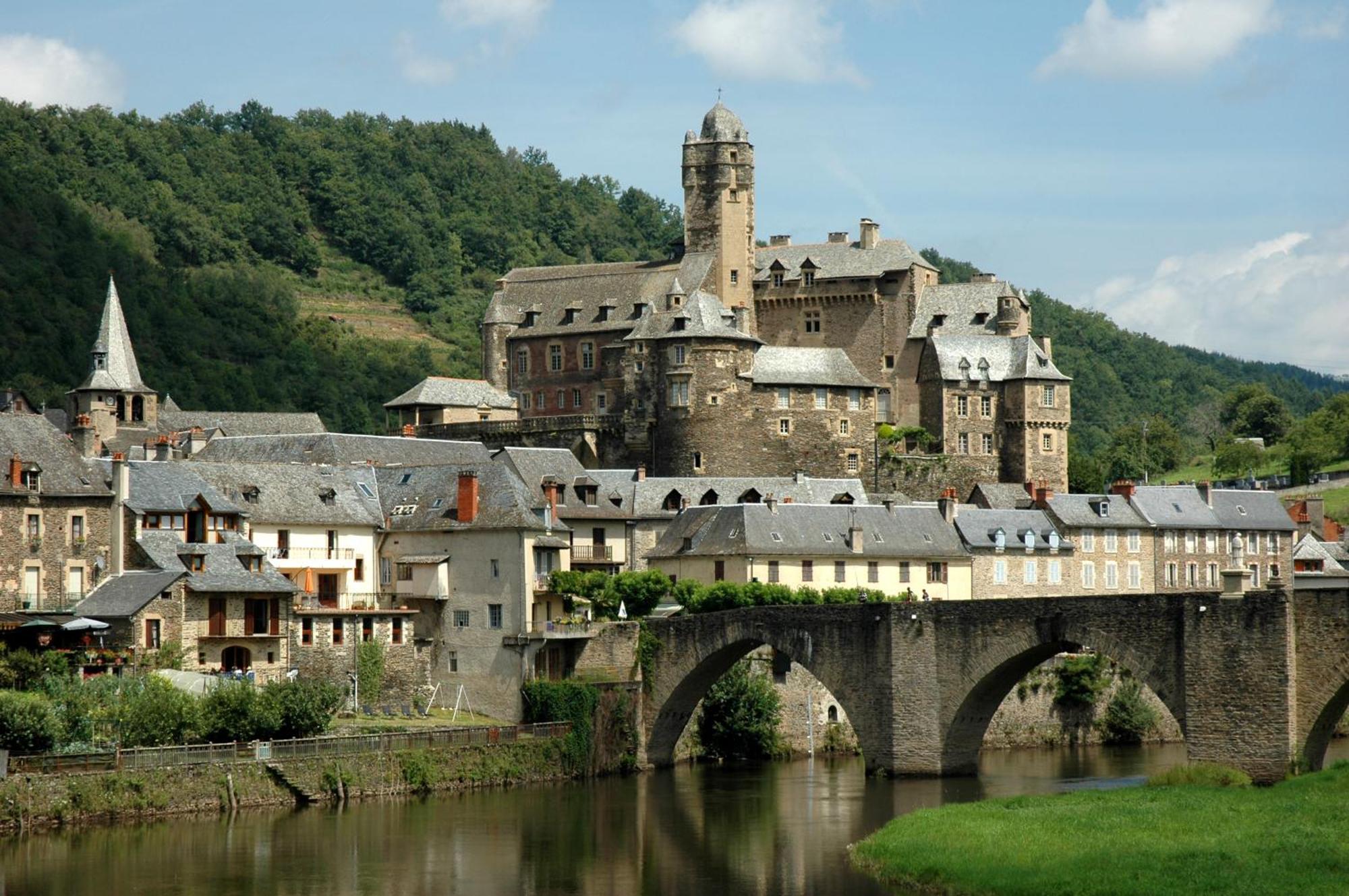 Chez Cornelia Bed and Breakfast Estaing  Exteriör bild
